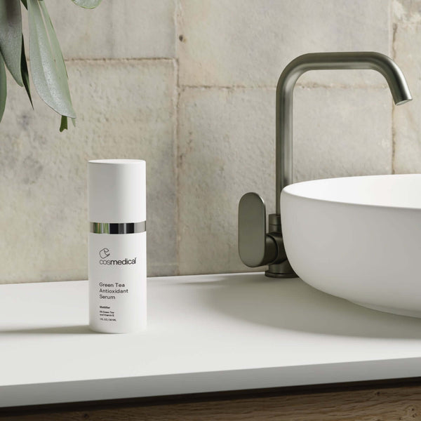 Calms blemishes and redness